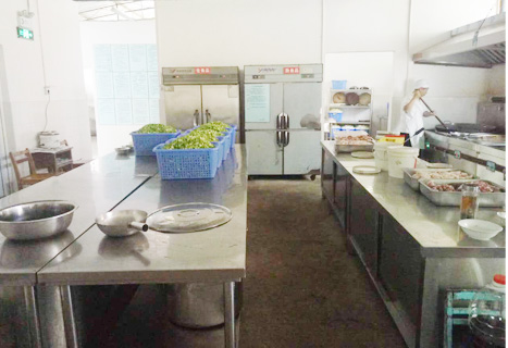 青白江人和学校食堂大香蕉啪啪设备现场使用图片